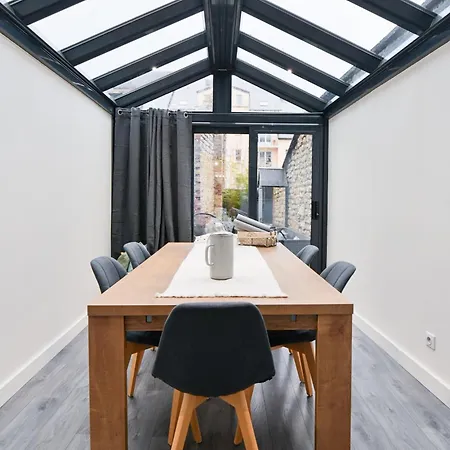 Maison Leonard Nyaraló *