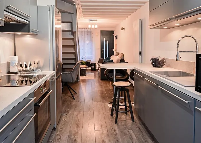 Maison Leonard Feriehus *